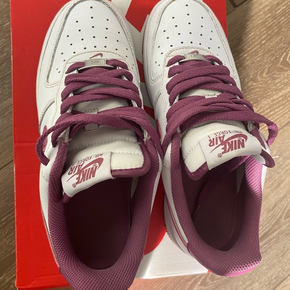 Air Force 1 mag, size 8 women ; size 6 men - Picture 3 of 4